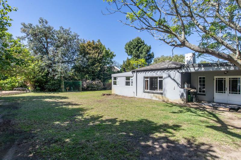 4 Bedroom Property for Sale in Constantia Western Cape